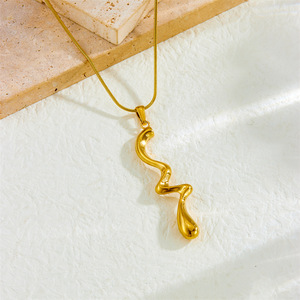 Gold Plated Irregular Twisted Pendant Stainless Steel Chain Necklace Minimalist Fashion Jewelry - Product Image 2
