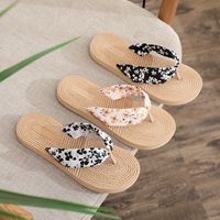 2026 Tongs compensées en mousse pour femme, avec semelle en paille et lin, motif petite marguerite tissé, style coréen tendance, pour l'extérieur, à talon plat