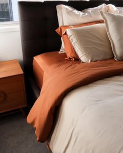 Ensemble de housse de couette moderne en bambou 100% pur tissé, 4 pièces, taille king, 300tc, garni de laine, toutes saisons, personnalisable - Product Image 1