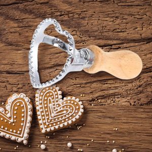 Moule de tampon à biscuits avec poignée en bois et bord cannelé, 7 pièces - Product Image 2