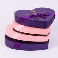Caja de Regalo de Chocolate Rígida en Forma de Corazón con Lazo de Satén, Impresión Personalizada en Lámina Dorada e Inserto Dorado Preformado para Regalo de San Valentín