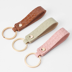 Nuevo cocodrilo estampado Simple PU cuero coche llavero pequeño regalo colgante - Product Image 6