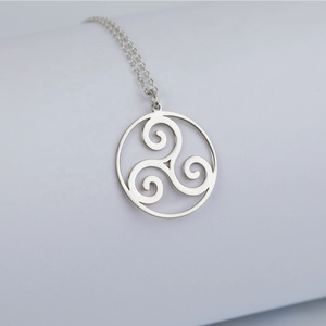 Collier en acier inoxydable Teen Wolf Triskele, symbole de spirale triple, collier Teen Wolf Triskele - Product Image 2