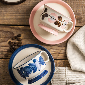 ชุดกาแฟพร้อมจานรองลายวาดมือสไตล์ยุคกลางคุณภาพสูง สำหรับใช้ในสำนักงานและที่บ้าน MOQ ต่ำ - Product Image 4