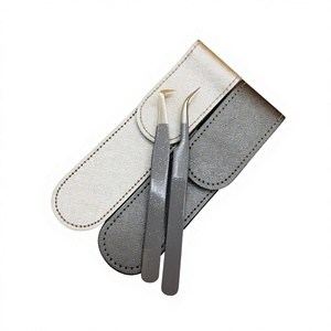Pinzas para Pestañas de Acero Inoxidable de Alta Calidad con Punta Suave y Agarre Ergonómico, Marca Personalizada Modelo 555.0 - Product Image 1