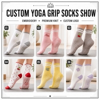 Chaussettes de yoga et de pilates invisibles personnalisées, douces, antidérapantes, respirantes, de haute qualité pour femmes, chaussettes de pilates d'intérieur