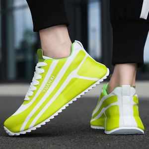 Chaussures décontractées sportives à lacets pour hommes 2025 – Tissu respirant en maille, design antidérapant à plateforme, souples et tendance pour un confort optimal - Product Image 2