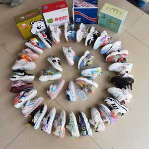 <span class=keywords><strong>Chen</strong></span> vente en gros balles de chaussures de marque d'occasion de haute qualité en vrac styles mixtes pour femmes et hommes vêtements en stock - Product Image 5