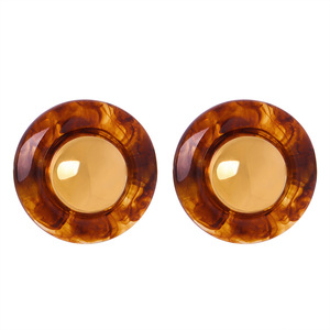 Boucles d'oreilles en résine multicolores pour femmes |   Acier inoxydable plaqué or 18K PVD |   Imperméable, hypoallergénique et résistant à la décoloration - Product Image 1