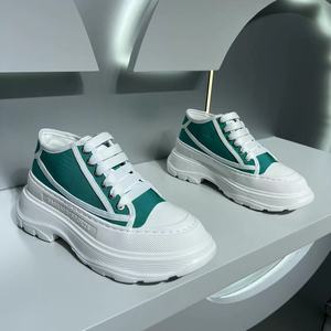 Scarpe Casual da Uomo in Pelle Scamosciata <span class=keywords><strong>Bianche</strong></span> con Punta Tonda, Traspiranti, con Lacci, Suola Spessa Rialzata, Fodera in Mesh, Collezione Estiva 2026 - Product Image 3
