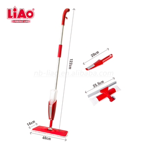 Kit de nettoyage ménager 3 en 1 LiAo : serpillière pulvérisatrice avec nettoyant pour vitres et grattoir pour enlever la saleté - Product Image 2