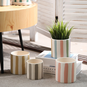 <span class=keywords><strong>Maceta</strong></span> de cerámica transpirable a rayas pintada a mano con orificio para bandeja Soporte de flores Plantas verdes de orquídeas en <span class=keywords><strong>maceta</strong></span> - Product Image 2