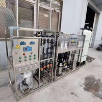 Échangeurs d'ions anioniques cationiques 1000l. Le système de traitement de l'eau + EDI 500L par heure font le savon liquide détergent et le liquide de refroidissement de l'eau