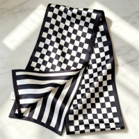 Écharpe longue 100% soie de mûrier, motif damier noir et blanc moderne, élégante pour femme, écharpe décorative pour le cou, OEM ODM, faible MOQ
