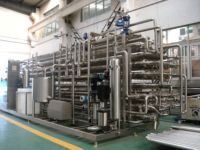 Équipement de stérilisation du lait UHT 1000-20000L/H, machine de pasteurisation laitière à faible consommation d'énergie, service après-vente disponible
