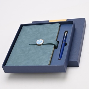 Set de Regalo de Cuaderno A5 de Tapa Dura de Cuero PU Azul con Logotipo Personalizado y Bolígrafo |   Diario con Cierre Magnético Premium para Marca Corporativa - Product Image 3