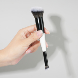 <span class=keywords><strong>Brocha</strong></span> de Maquillaje de Doble Mango de Pelo Vegano Suave, de Gran Venta, para Base y <span class=keywords><strong>Corrector</strong></span>, <span class=keywords><strong>con</strong></span> Caja Personalizada <span class=keywords><strong>con</strong></span> Logotipo Impreso a Color para Oriente Medio - Product Image 6