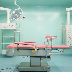 Tavolo Operatorio Elettrico per Donne per Parto Ostetrico e Chirurgia - Product Image 1