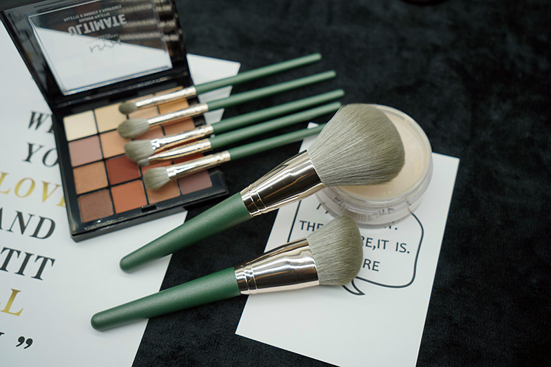High Good Quality Low Moq Rose Gold Green Double Head Flat Eye Brow Shadow Contour Blending Brushes Full Kit Set Makeup Brush