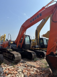 Excavatrice d'occasion HITACHI ZX160 japonaise disponible à la vente à un prix compétitif - Product Image 6