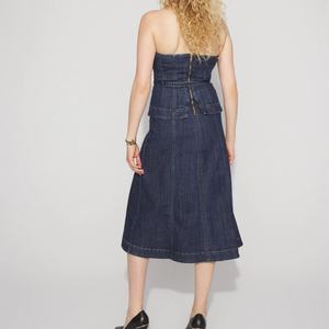 เดรสยีนส์สีน้ำเงินเข้มแบบใหม่ทันสมัย ทรงเข้ารูป กระโปรงบาน ซิปหลัง สำหรับผู้หญิง - Product Image 3