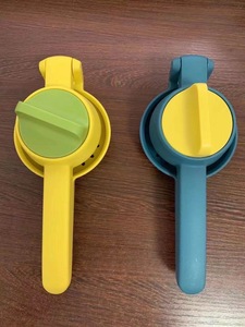 Exprimidor de Limones y Cítricos de Metal Ecológico y Fácil de Usar, con Color Personalizable, Herramienta Manual de Cocina para Frutas y Verduras - Product Image 2