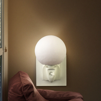 Ampoule LED OEM GL-HS8 certifiée ETL, tendance mode, à changement de couleur, en forme de lune, avec base de lampe, veilleuse LED pour la décoration de chambre