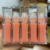 Gloss à lèvres liquide brillant transparent en tube carré, couleurs personnalisées, imperméable, mode, marque privée, avec logo personnalisé, faible MOQ