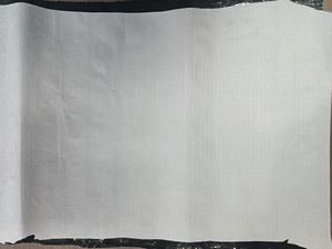 Sous-couche de toiture synthétique tissée en PP HDPE à haute résistance au glissement avec résistance à l'eau, aux UV et à la moisissure pour une utilisation en extérieur - Product Image 4