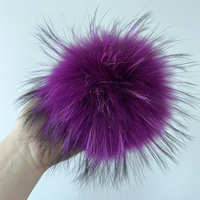 Pompon en fourrure de raton laveur moelleux de 15 cm Followmee, couleurs violettes, style urbain, avec bouton-pression pour chapeau