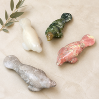 Vente en gros de sculptures de manatés en cristal naturel de 15 cm, diverses pierres précieuses, sculptures d'animaux marins pour la décoration et les cadeaux