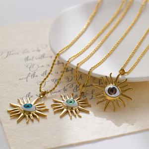 Vente en gros <span class=keywords><strong>de</strong></span> collier pendentif en acier inoxydable plaqué or 18 ct PVD en forme d'oeil <span class=keywords><strong>de</strong></span> diable <span class=keywords><strong>Chic</strong></span> Chokers pour femmes et hommes - Product Image 1