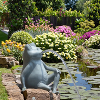 Statue de jardin en résine de fontaine d'eau d'étang de cracheurs solaires d'animaux faits à la main pour les espaces extérieurs pour la piscine petit quantité minimale de commande