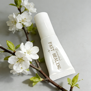 Emmeline Baume Réparateur et <span class=keywords><strong>Gel</strong></span> Cicatrisant Personnalisable à la Vitamine D Bio pour Soins Post-Tatouage et Microblading, Marque Privée, 12g, à Base de Plantes - Product Image 2