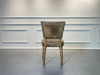 Chaise de salle à manger vintage en cuir véritable de style mid-century pour la maison, l'appartement, l'hôtel, le centre commercial, l'école