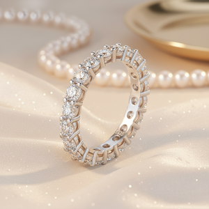 แหวนมอสซาไนต์ทรงกลมประดับคริสตัลเต็มวง ดีไซน์หรูหรา รุ่น Huiyue D-Color  ทำจากเงินแท้ S925 ชุบเคลือบเงา สำหรับผู้หญิง - Product Image 3