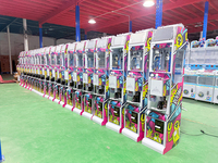 Máquina de Grúa Mega Mini de Plástico y Metal, Juego de Arcade con Aceptador de Monedas, Premio de Dulces/Juguetes, Soporte en Idioma Inglés