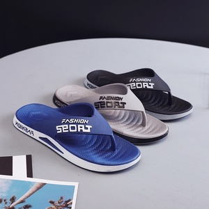 Nouvelles <span class=keywords><strong>Tongs</strong></span> Décontractées en PVC Léger pour Hommes, Anti-odeur et Antidérapantes, Idéales pour la Plage et l'Extérieur en Été - Product Image 4
