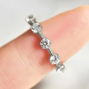 Anello Sottile Impilabile Minimalista da Dito per Donna, Gioiello Versatile, Idea Regalo - Product Image 4