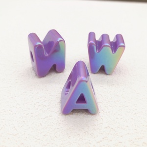 Cuenta suelta de una sola letra en inglés con agujero de 5mm con revestimiento UV de Color sólido acrílico para cadena de teléfono móvil Diy - Product Image 2