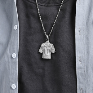 Collar con colgante de camiseta de fútbol Messi 10, chapado en oro, con incrustaciones de diamantes, para hombre, joyería de estilo hip hop urbano, regalo. - Product Image 4