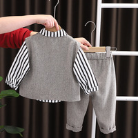 Costume 3 pièces pour bébé garçon, chemise rayée, gilet à chevrons, pantalon, tenue de mariage pour tout-petits, vêtements formels pour fête d'anniversaire pour petits garçons