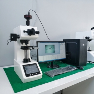 Durómetro HVST-1000A con procesamiento - Product Image 3