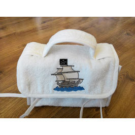 BATEAU PIRATE DE BEAUTÉ - Product Image 1