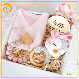 Amigurumi Pingouin Hochet Jouet Couverture d'emmaillotage en mousseline Boîte cadeau Hochet bio pour bébé <span class=keywords><strong>Attache</strong></span>-sucette Boîte cadeau personnalisée pour bébé - Product Image 3