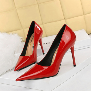 Escarpins d'automne en cuir verni à bout pointu, talons hauts et décolletés, élégants pour le bureau, sexy pour les soirées et mariages, pour femmes - Product Image 2