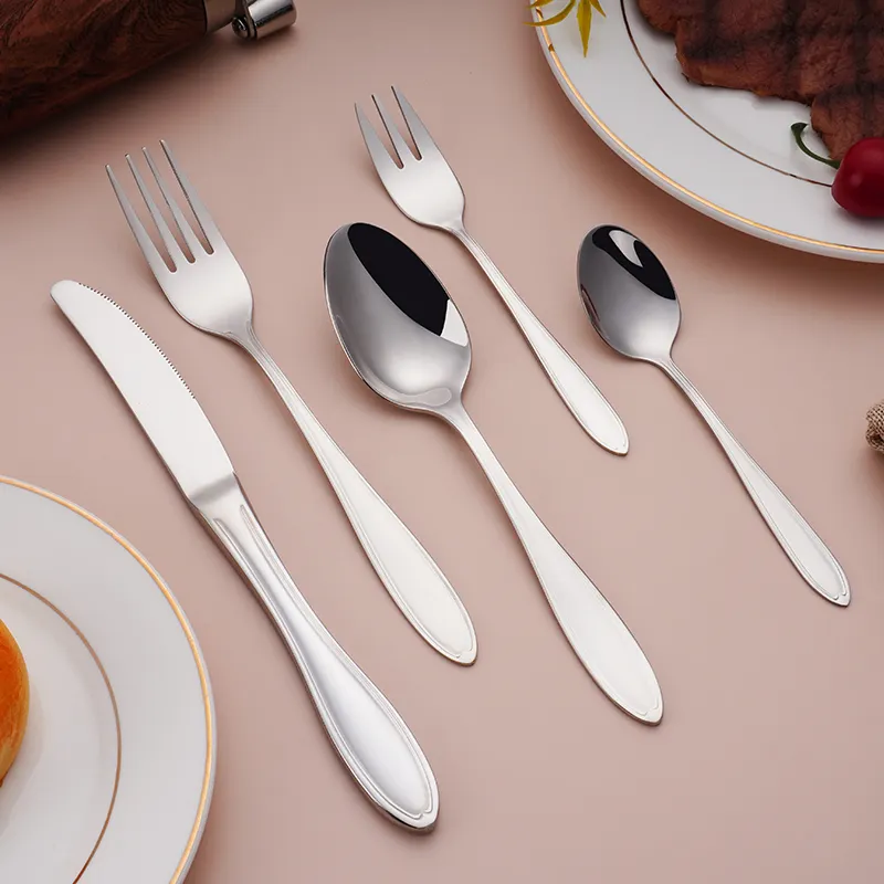 Argenterie personnalisée populaire plaqué argent Restaurant fourchette couteau et cuillère ensemble de couverts en acier inoxydable