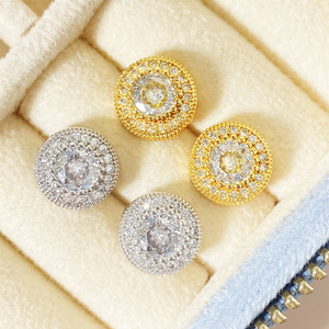 Bijoux coréens tendance pour femmes, sans ternissement, plaqués or 18 carats, petites boucles d'oreilles à clous entièrement serties de zircon - Product Image 5