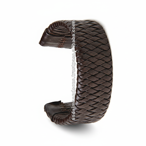 Pulsera deportiva de cuero para hombre, joyería de estilo a la moda, disponible en tamaños de color con forma personalizada, superventas - Product Image 1