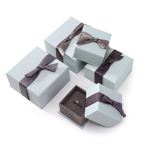 กล่องใส่เครื่องประดับสร้อยคอพร้อมริบบิ้นบรรจุภัณฑ์กระดาษรีไซเคิลเป็นมิตรต่อสิ่งแวดล้อมงานตามสั่ง - Product Image 1